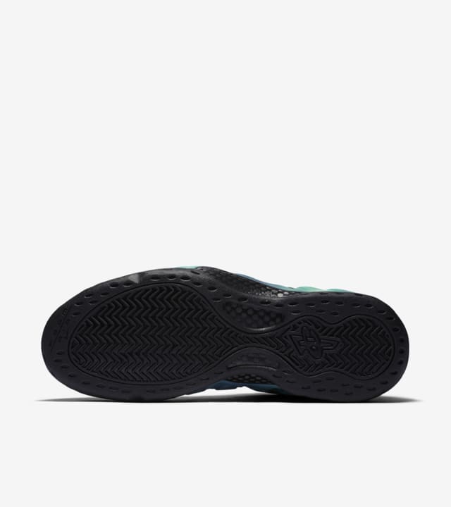 Nike Air Foamposite One Hologram Shoe Review and On ...