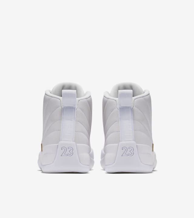 gold n white jordans