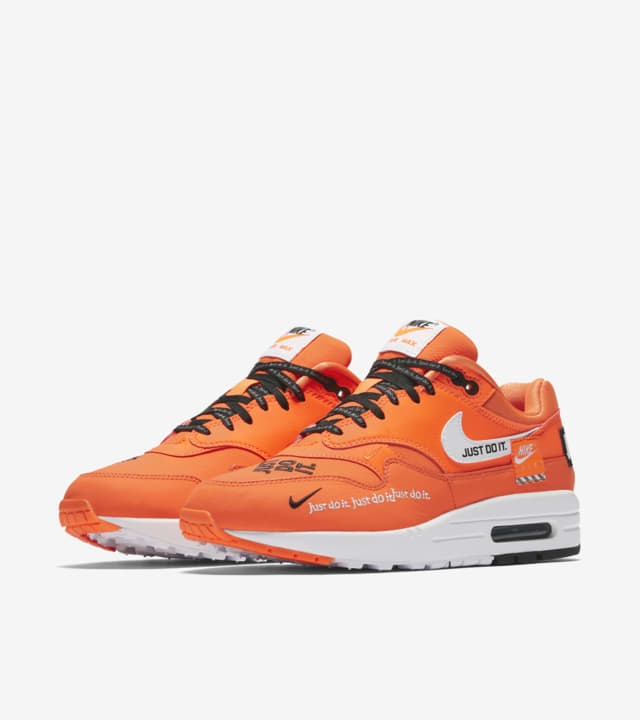 Nike Women's Air Max 1 Just Do It 