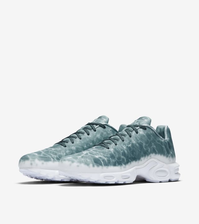 nike air max plus lab