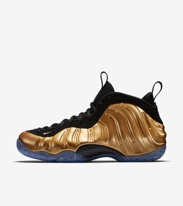 nike foamposite one gold