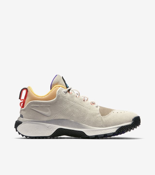 nike acg dog mountain summit white black laser orange