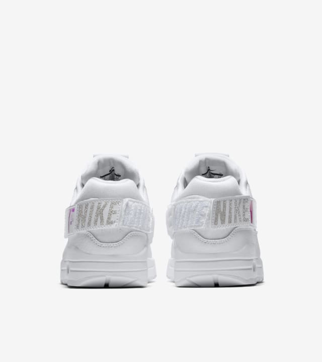 air max 1 triple white