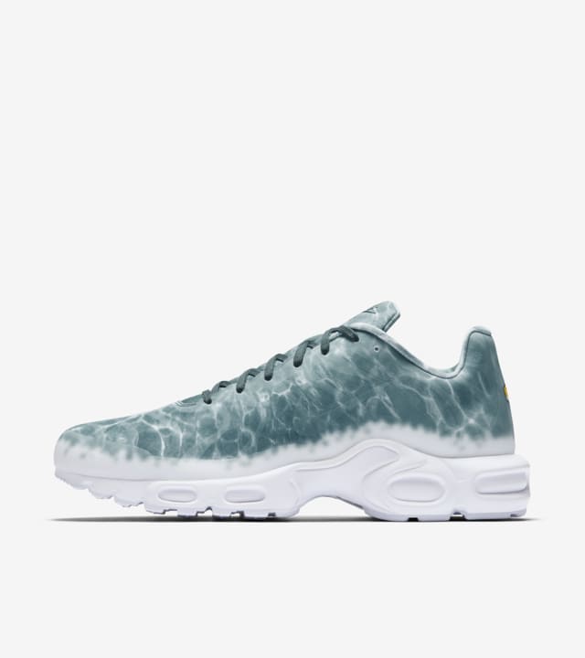 nike air max plus lab