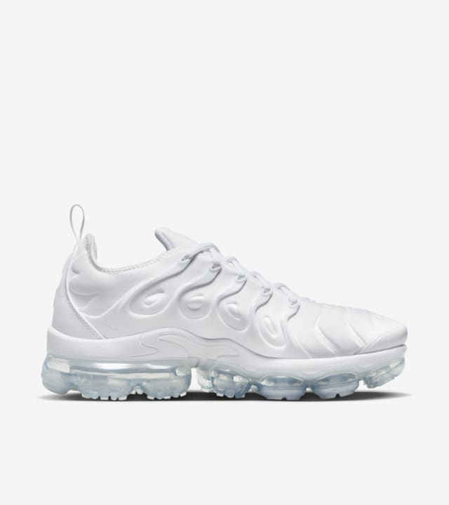 nike air vapormax plus triple white womens