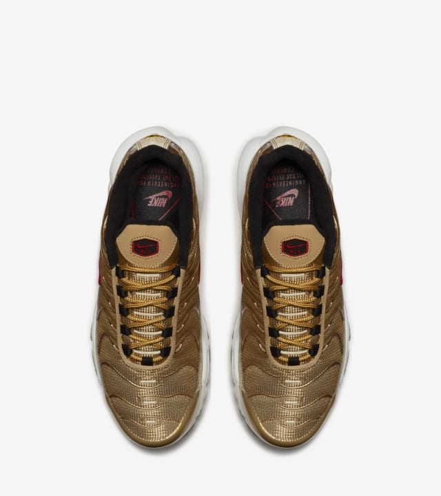 women's nike air max plus metallic gold