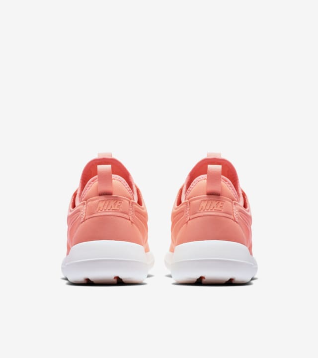 nike roshe 2 atomic pink