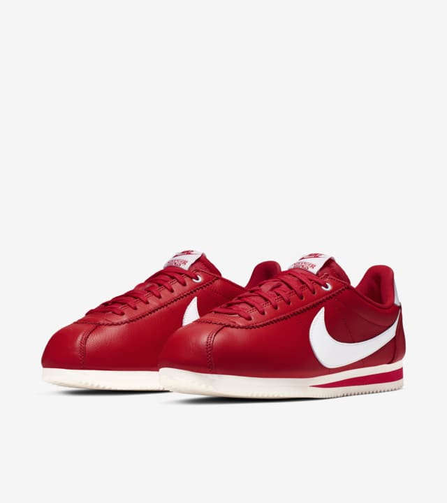 nike stranger things malaysia