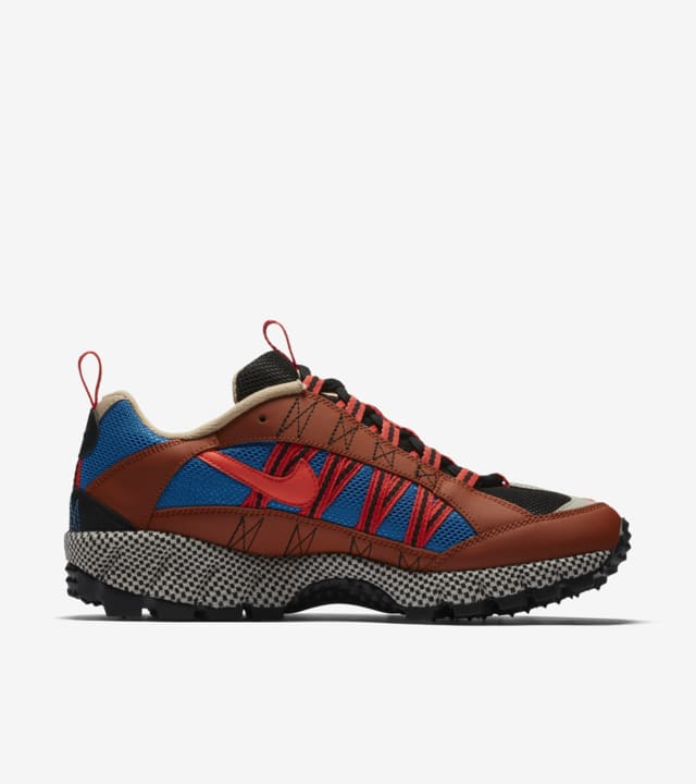 nike air humara dark russet