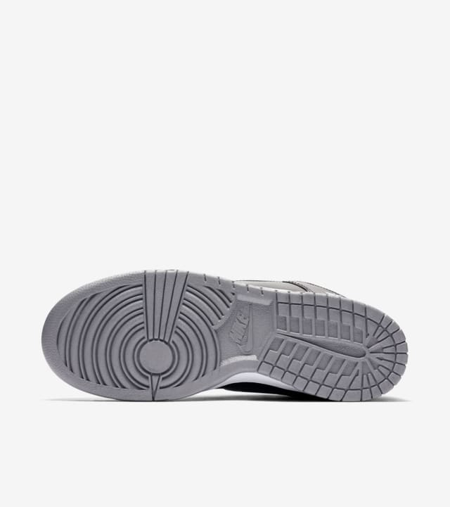 Sb Dunk Low Supreme Lansman Tarihi Nike Snkrs Tr