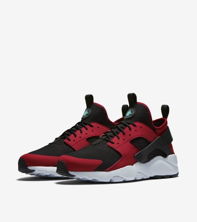 black and red huaraches