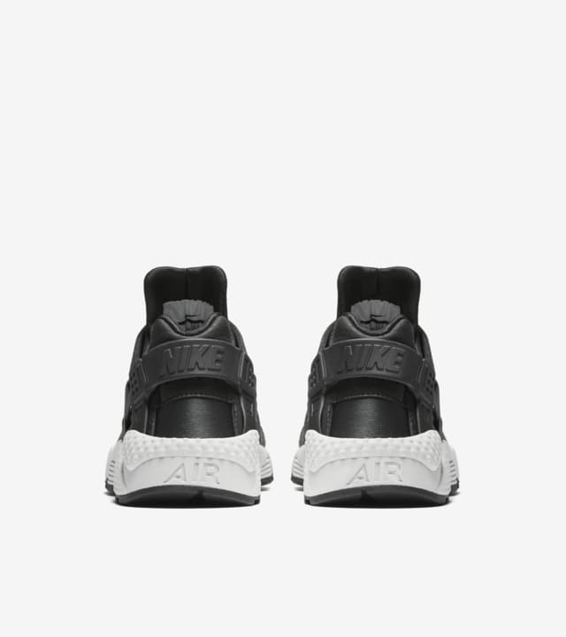 nike air huarache womens black