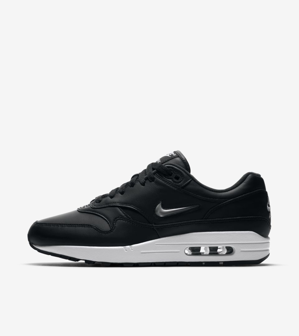 Купить Кроссовки Nike Air Max 1