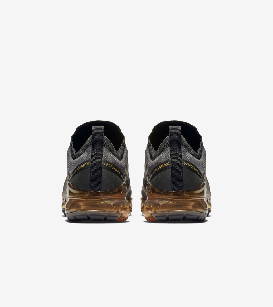 Nike Air Vapormax 2019 'Black & Metallic Gold' Release Date Nike Air Vapormax 2019 'Black & Metallic Gold' Release Date