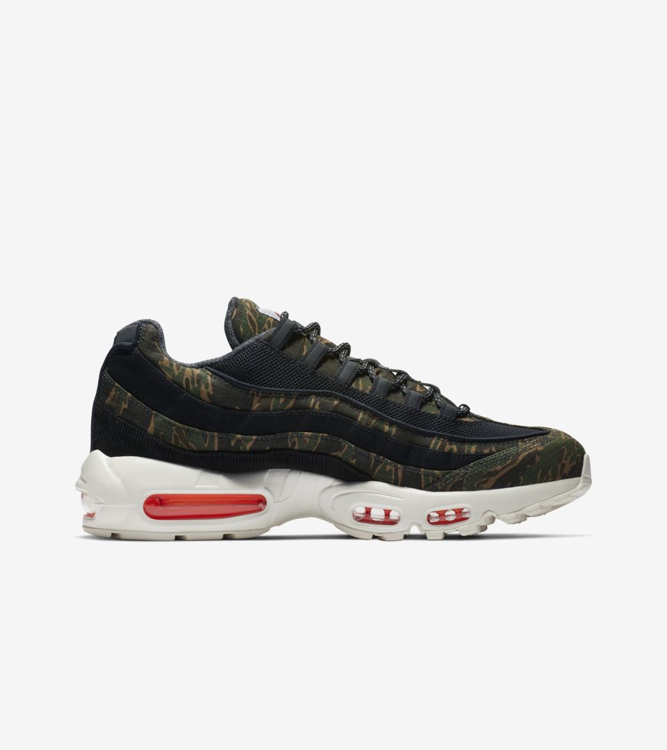 Nike Air Max 95 Carhartt WIP 'Black Sail & Total Orange' Release Date. Nike Air Max 95 Carhartt WIP 'Black Sail & Total Orange' Release Date.