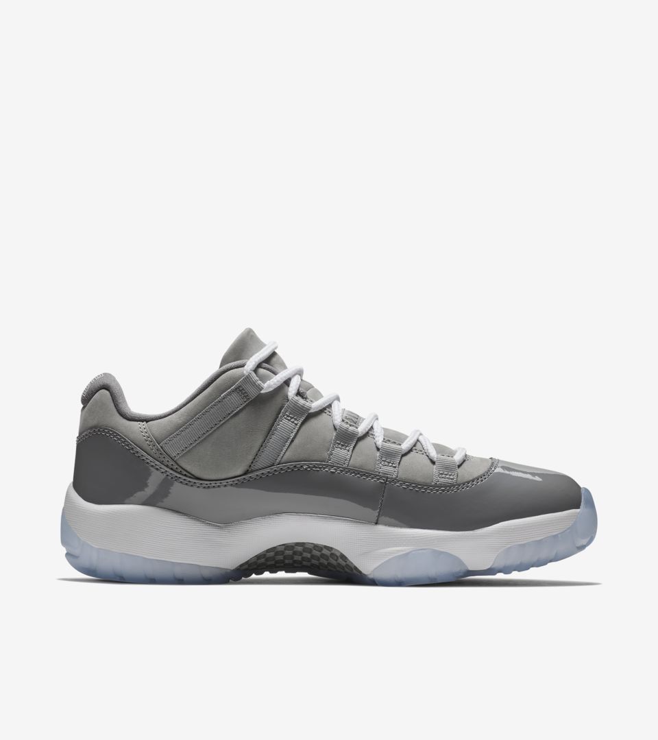 エア ジョーダン 11 LOW エア ジョーダン 11 LOW
