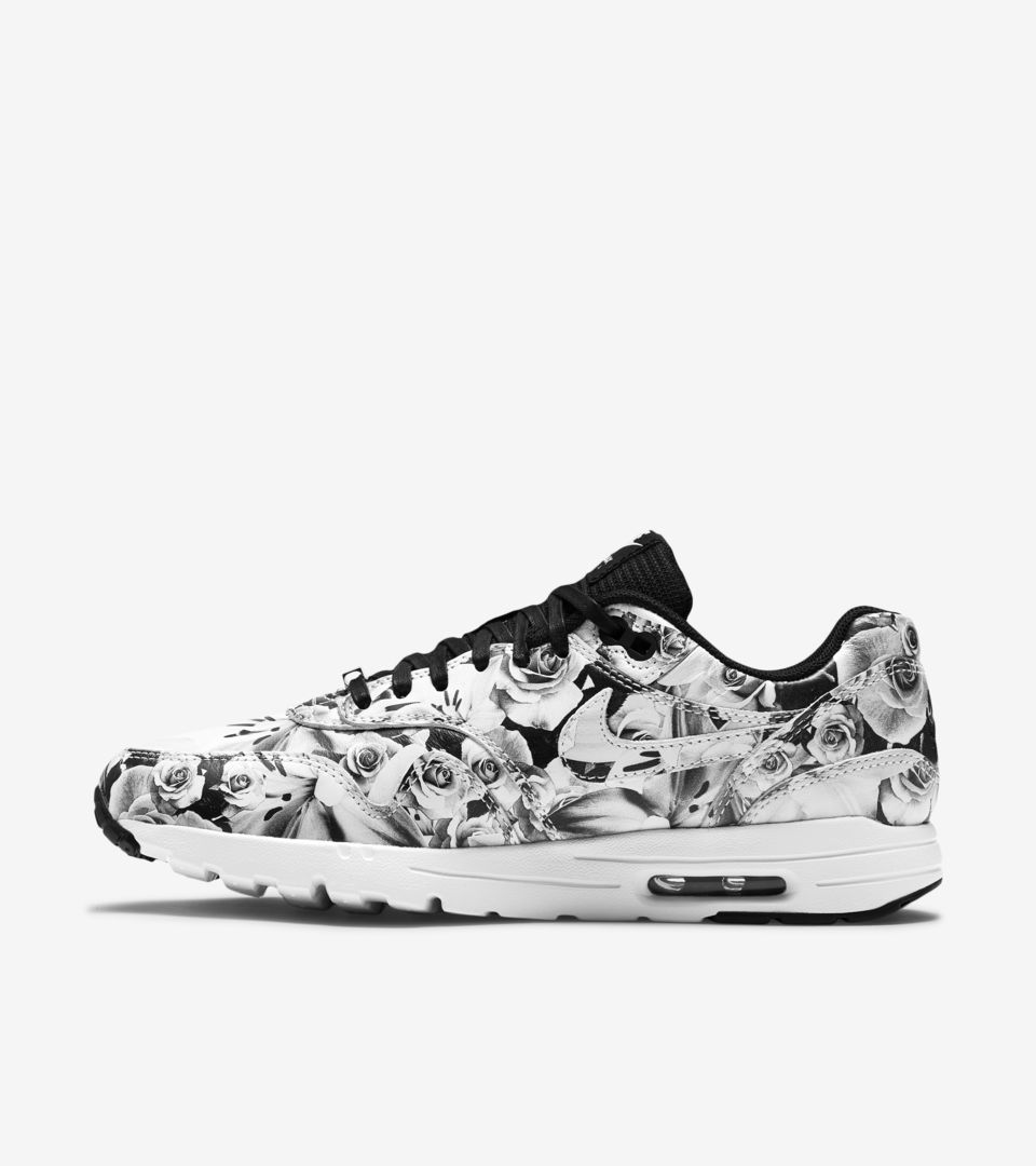 WMNS AIR MAX 1 ULTRA MOIRE WMNS AIR MAX 1 ULTRA MOIRE