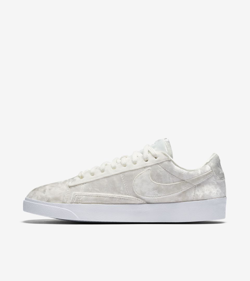 womens nike blazer low