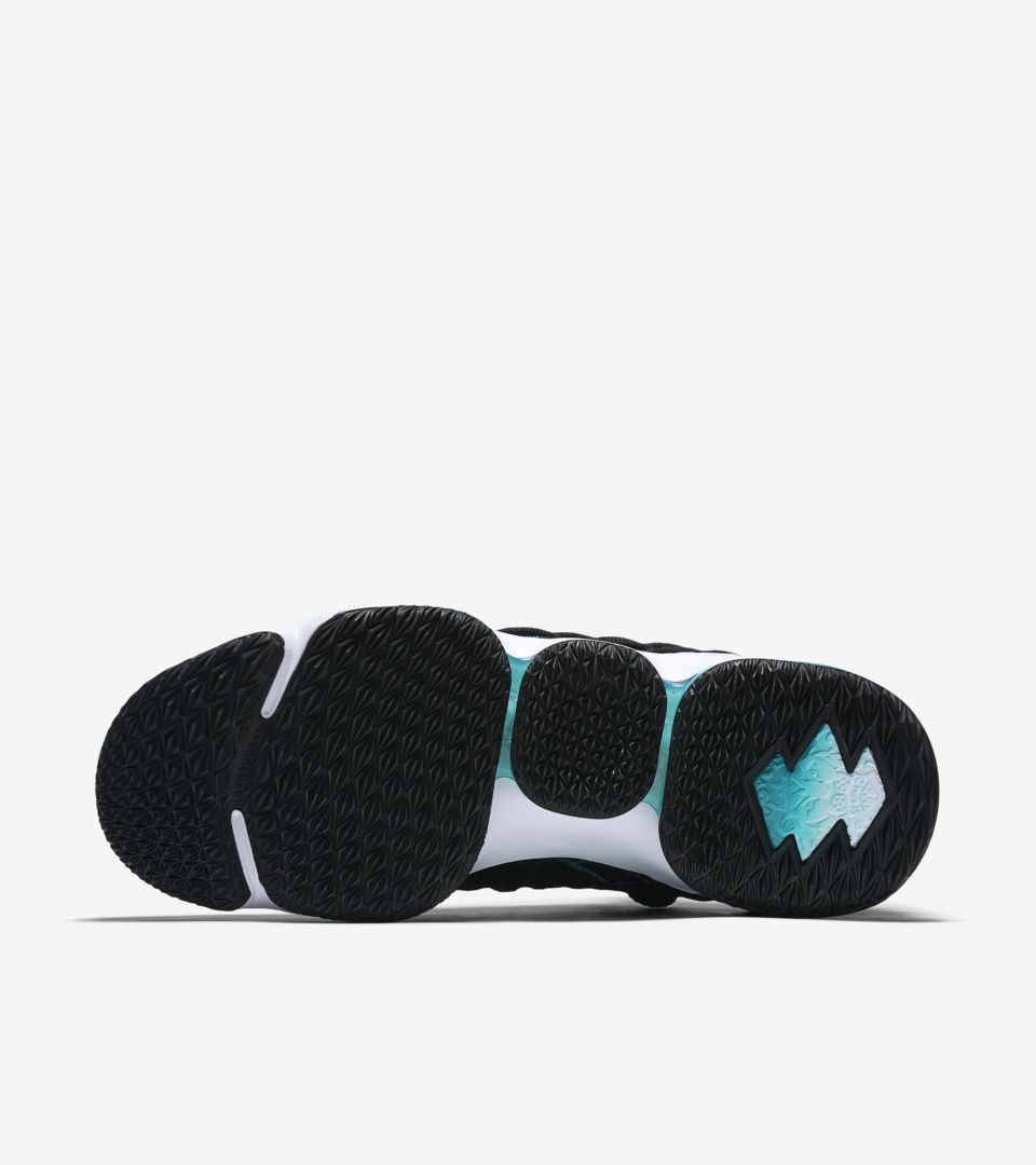 Basketball Shoe Basketball Shoe