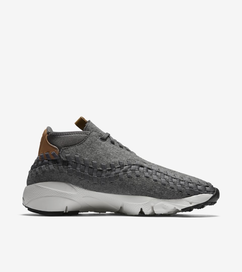 Nike Air Footscape Woven Chukka SE ‘Dark Grey'. Release Date. Nike⁠+ SNKRS