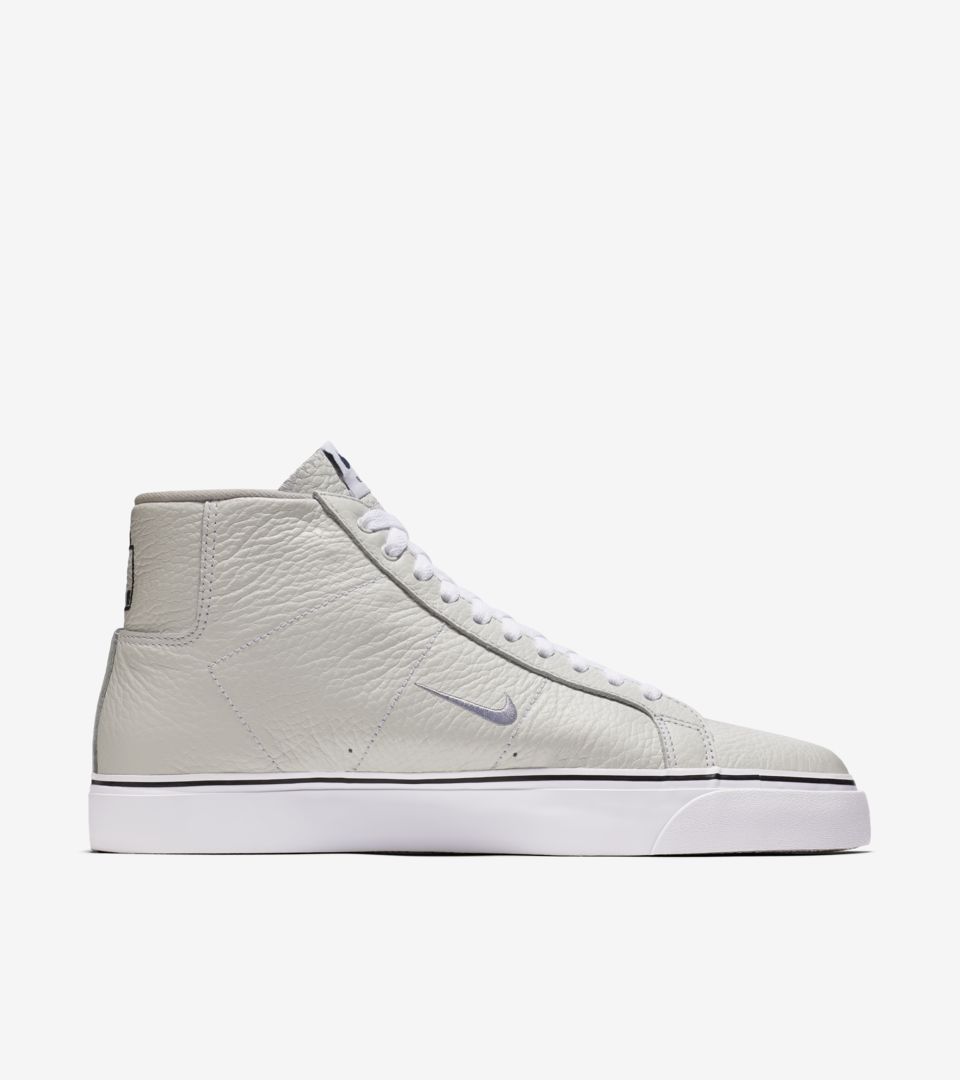 nike sb blazer mid cream