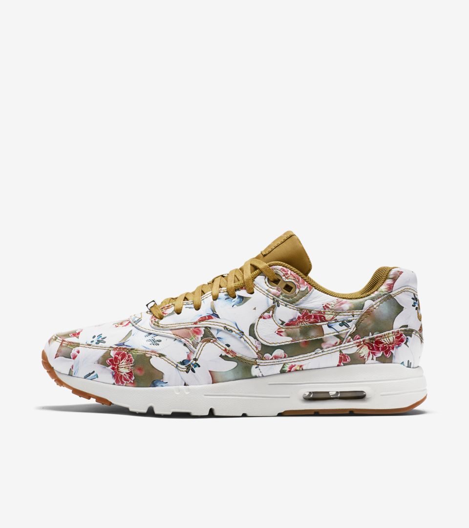 WMNS AIR MAX 1 ULTRA MOIRE WMNS AIR MAX 1 ULTRA MOIRE