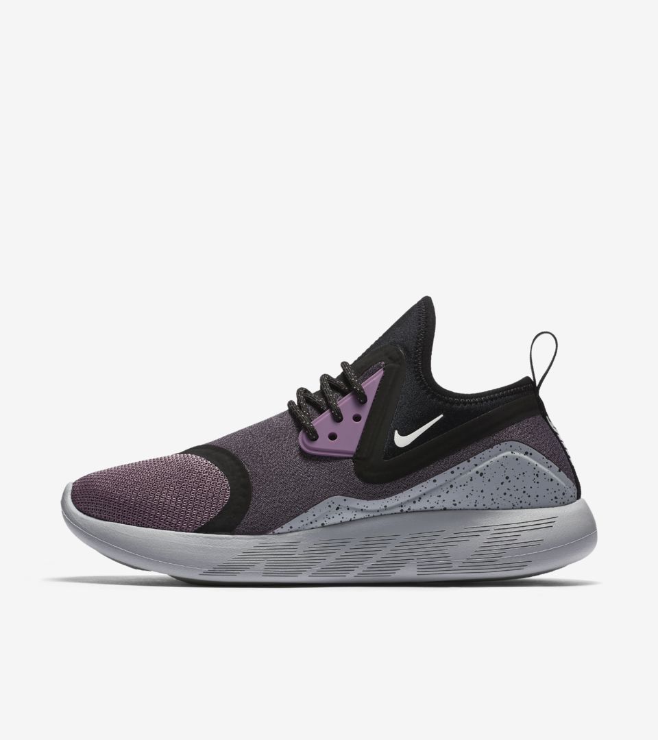 Nike LunarCharge Essential « Violet 