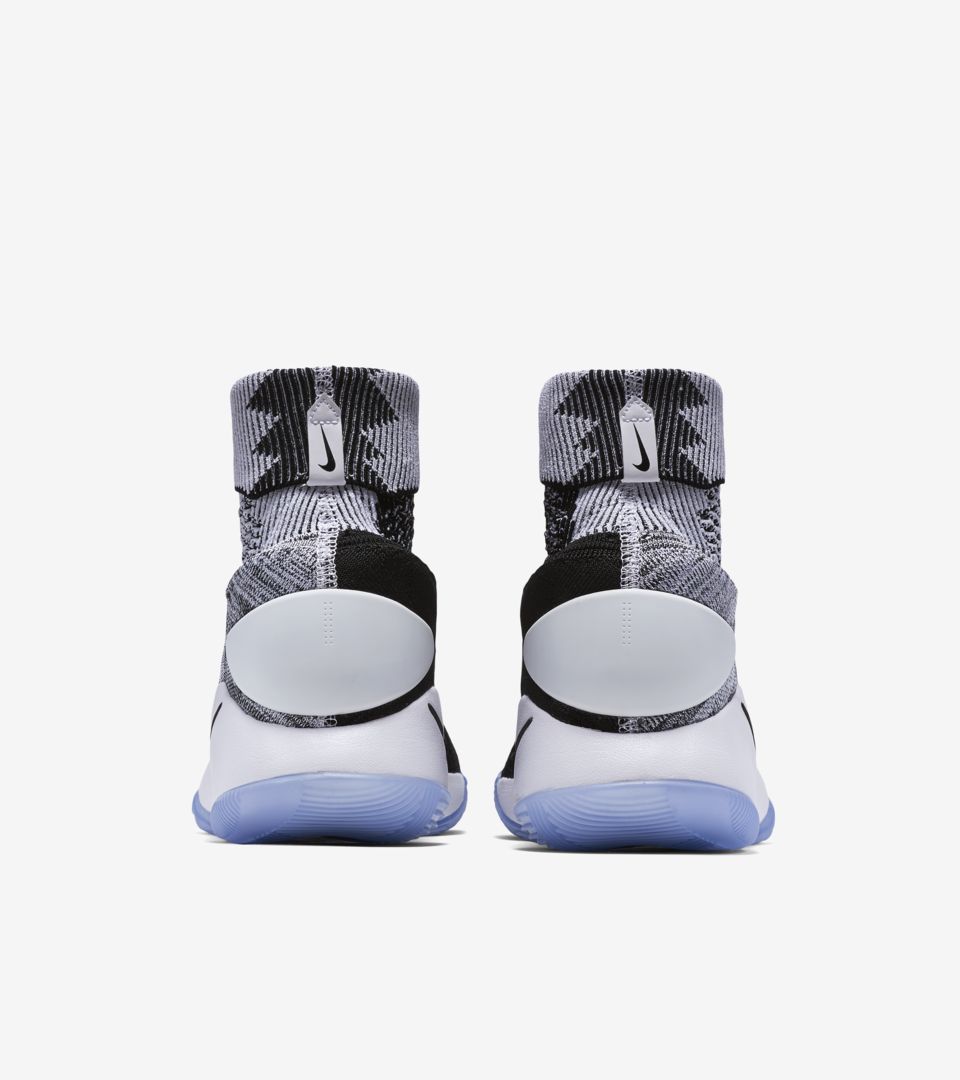 hyperdunk flyknit white