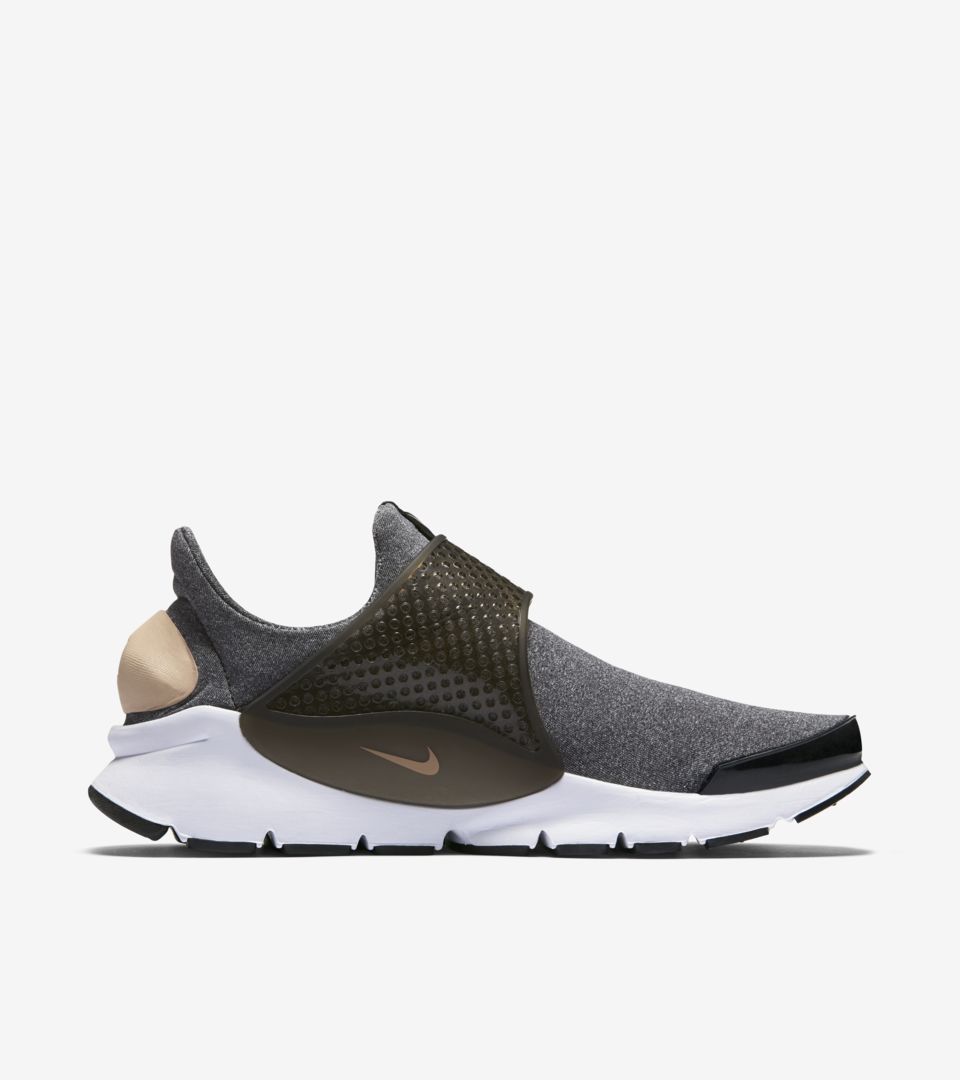 womens nike sock dart trainers