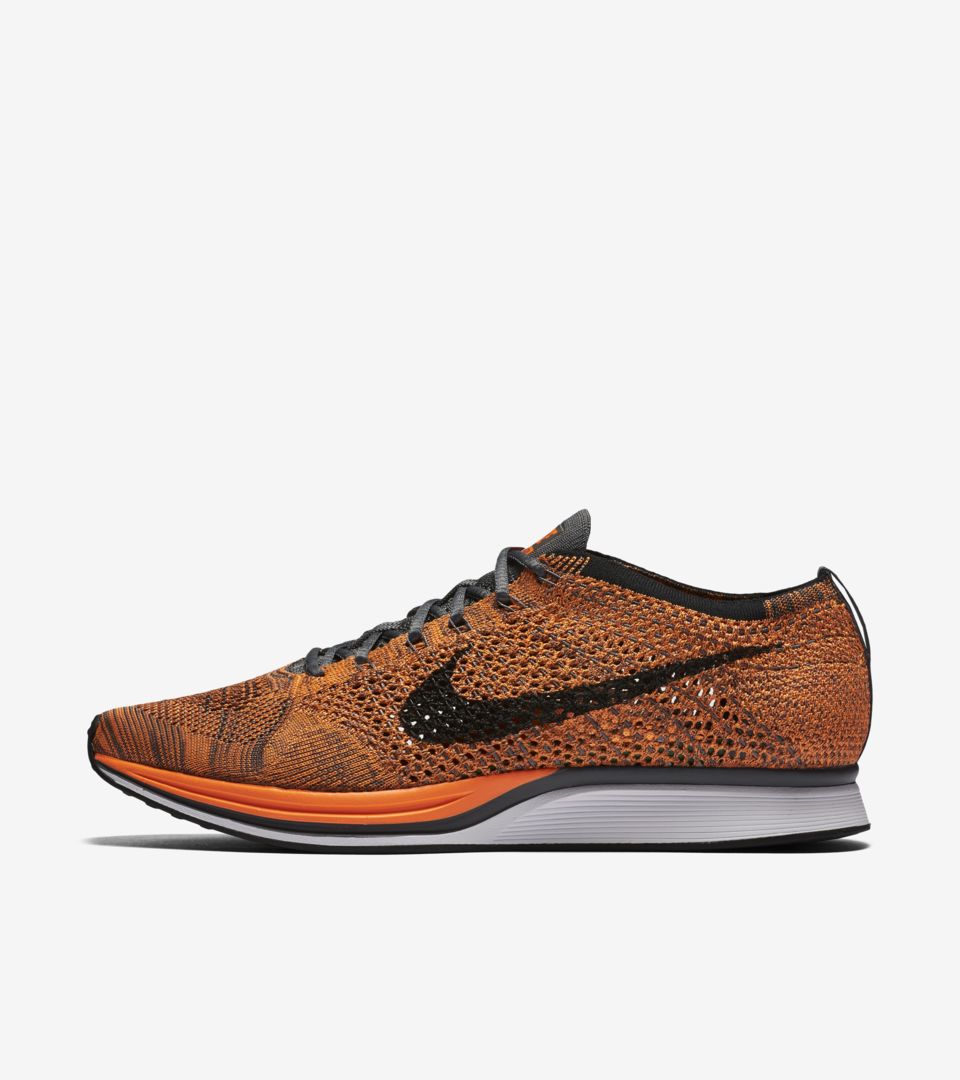 nike flyknit orange