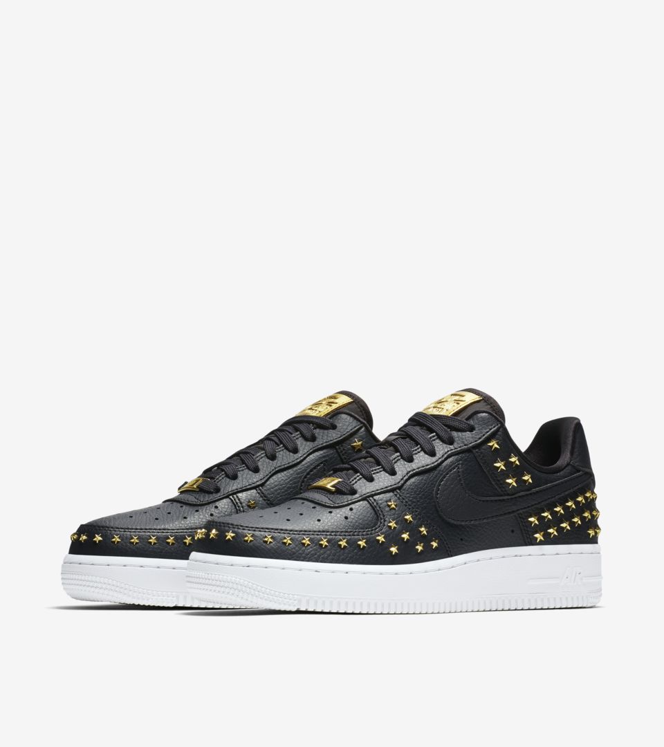 Women's Air Force 1 XX Star Studded 'Oil Grey & White' Release Date Women's Air Force 1 XX Star Studded 'Oil Grey & White' Release Date