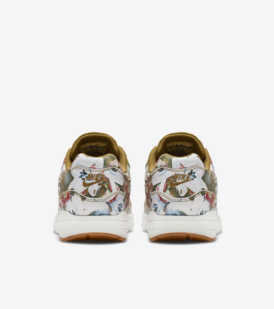 WMNS AIR MAX 1 ULTRA MOIRE WMNS AIR MAX 1 ULTRA MOIRE
