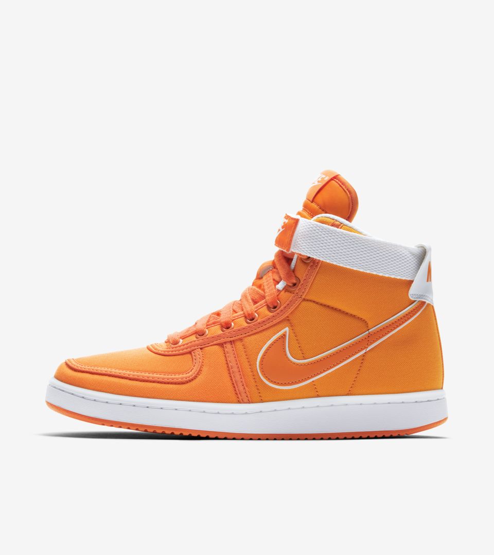 burnt orange nike shoes