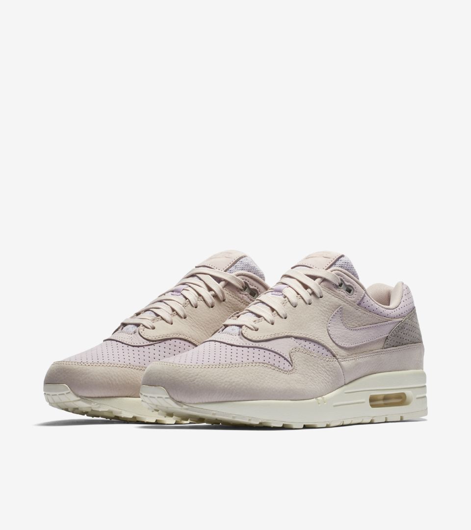 air max 1 pinnacle pink