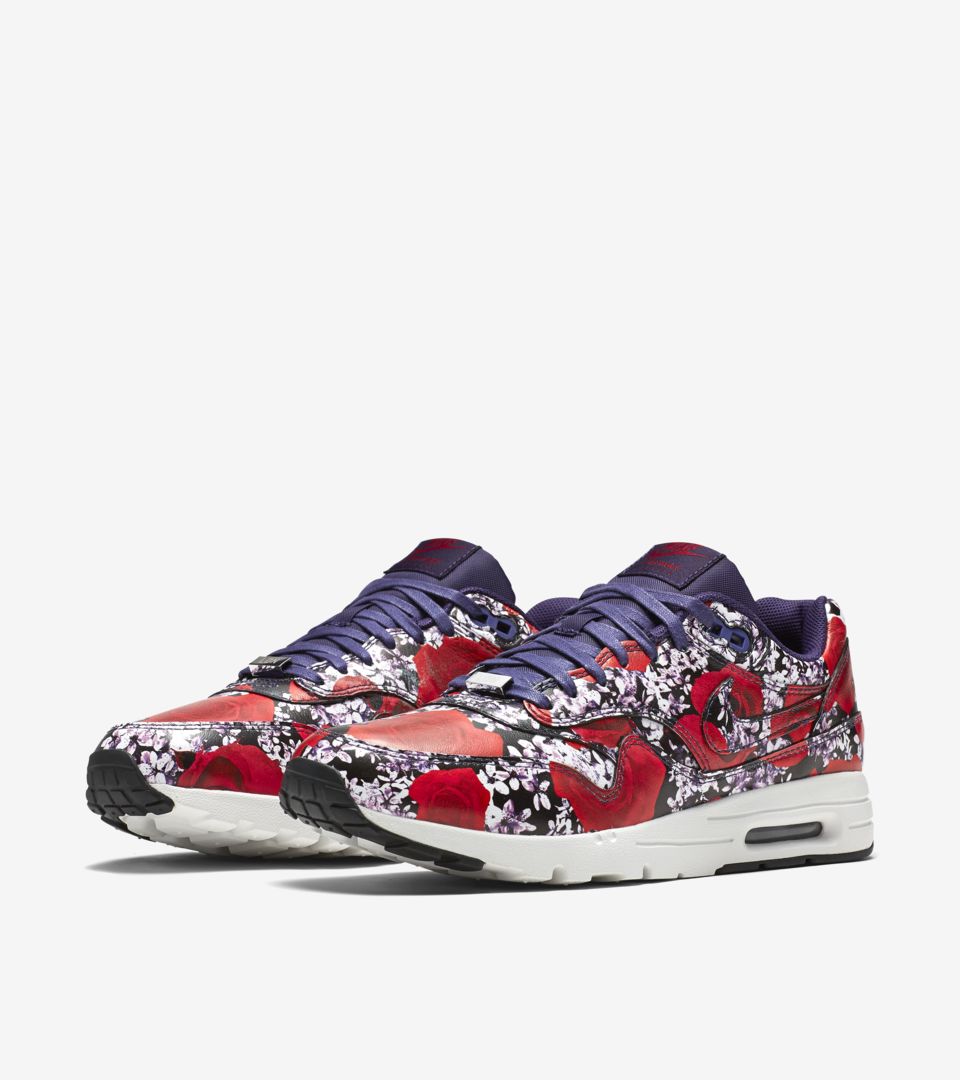WMNS AIR MAX 1 ULTRA MOIRE WMNS AIR MAX 1 ULTRA MOIRE