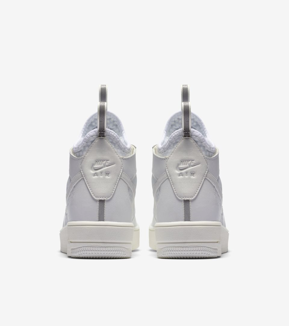 WMNS AIR FORCE 1 ULTRAFORCE MID WMNS AIR FORCE 1 ULTRAFORCE MID