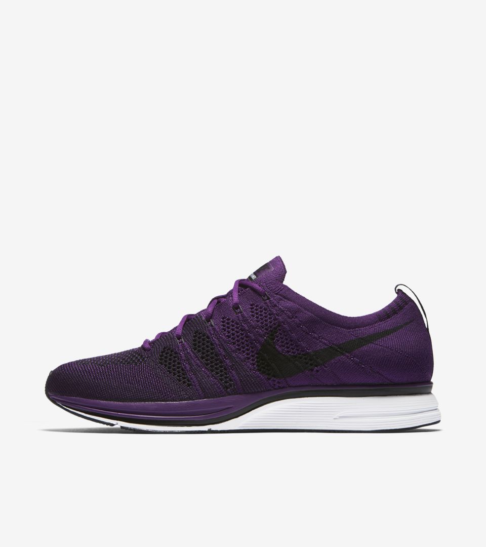 nike flyknit purple