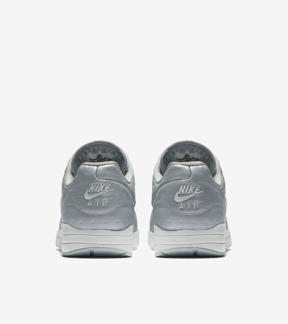 WMNS AIR MAX 1 ULTRA WMNS AIR MAX 1 ULTRA