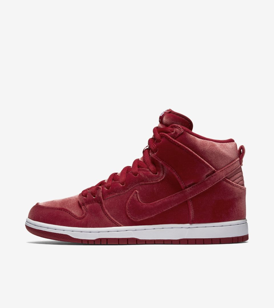nike dunks velvet