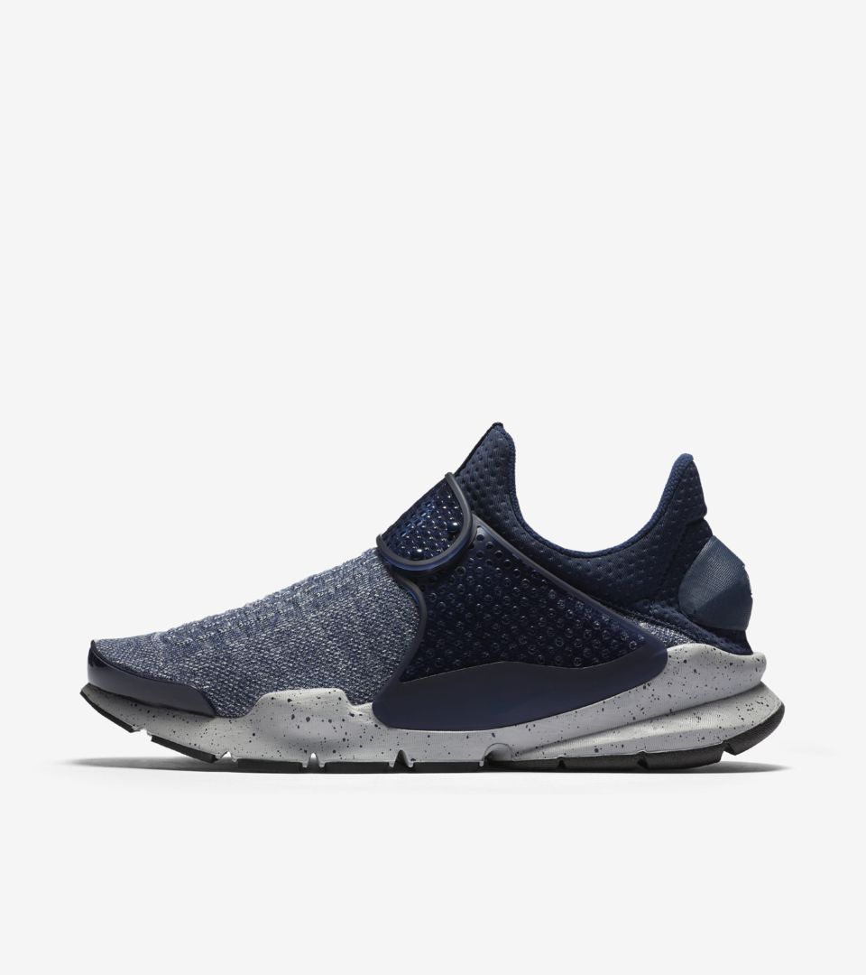 nike sock dart navy blue