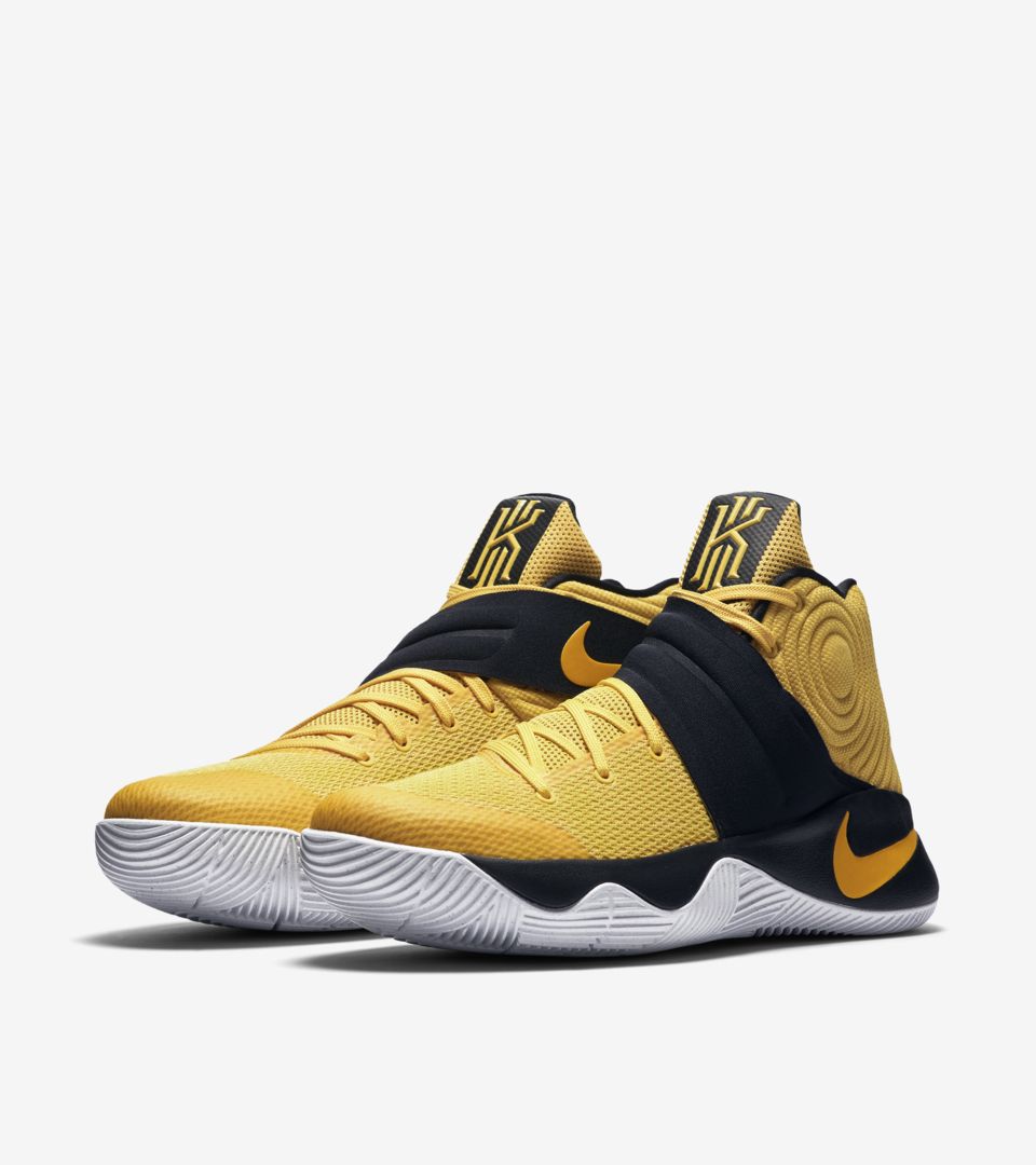 kyrie black and yellow shoes