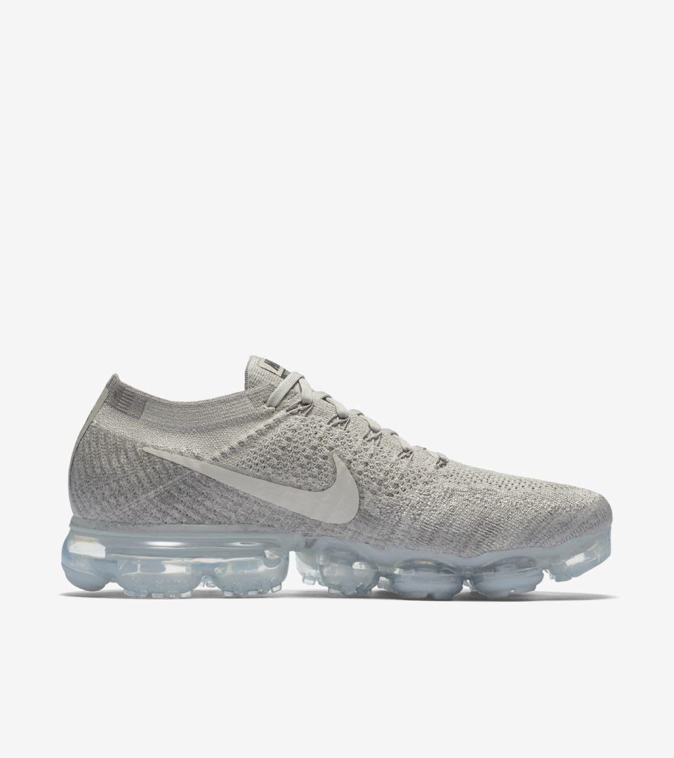 Nike Air Vapormax 'Pale Grey'. Nike⁠+ SNKRS