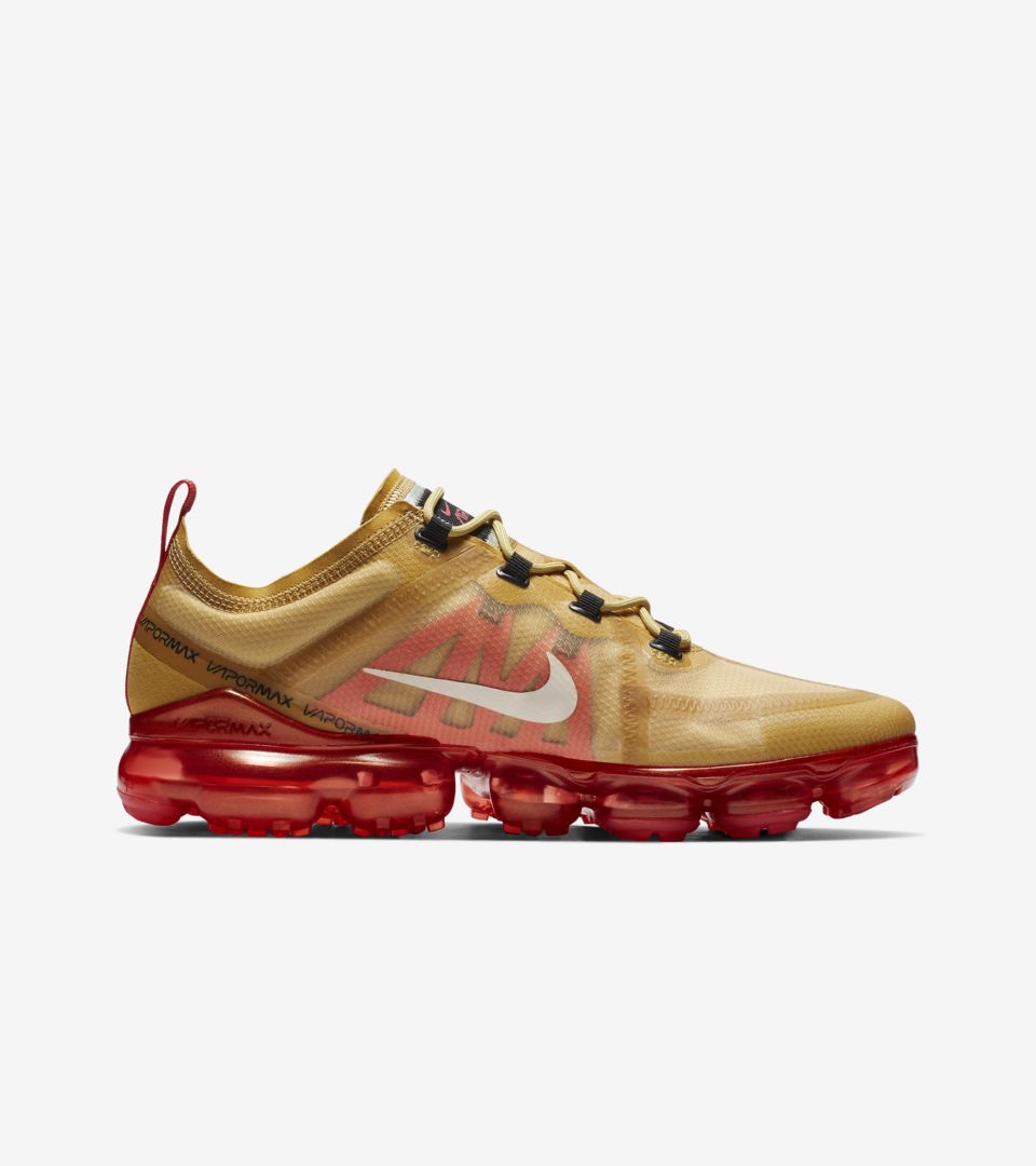 nike vapormax gold and red