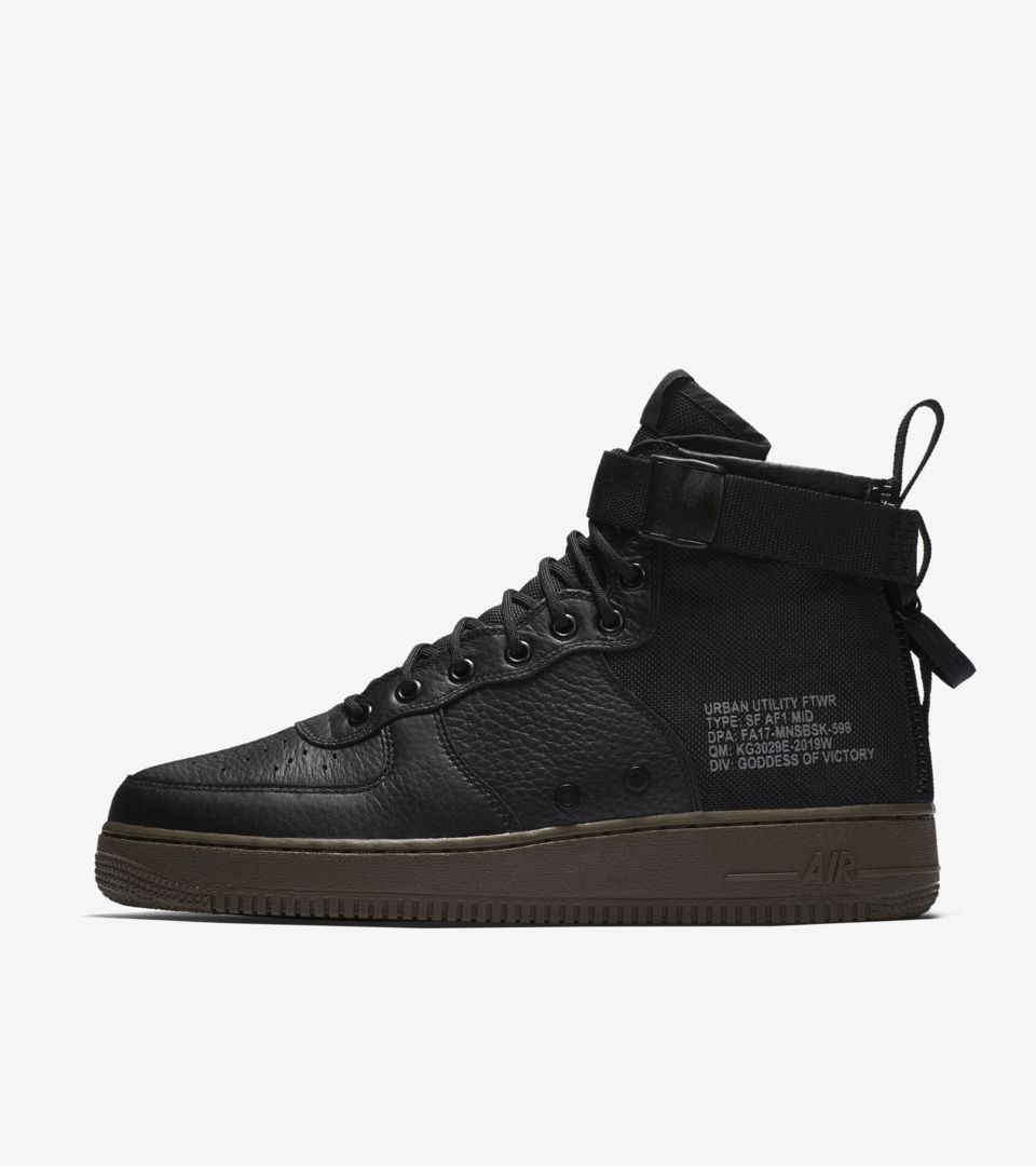 NIKE SF AIR Force 1 Mid \