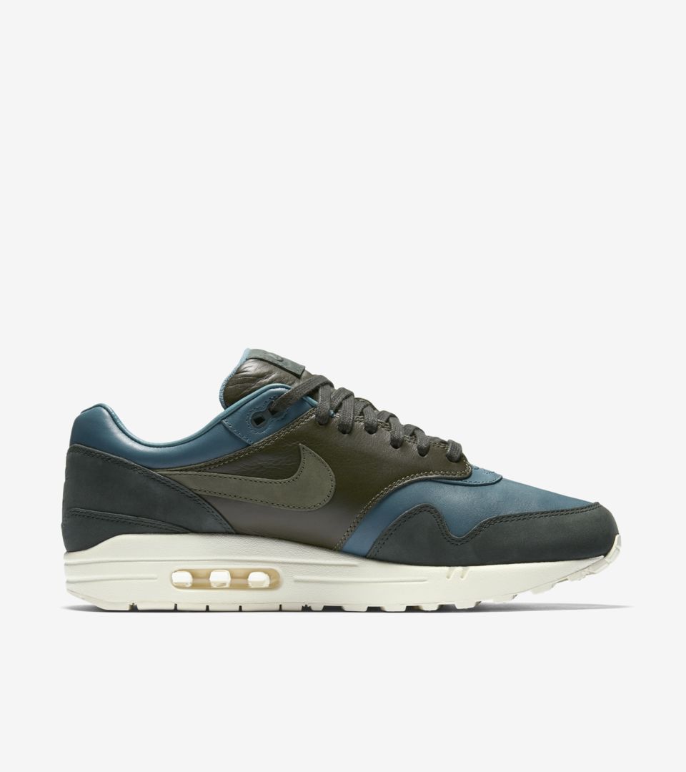 NIKELAB AIR MAX 1 PINNACLE NIKELAB AIR MAX 1 PINNACLE