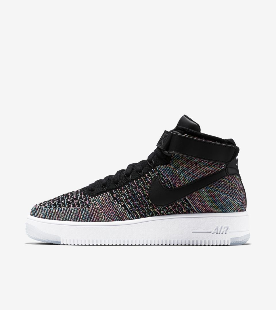 nike flyknit mid top