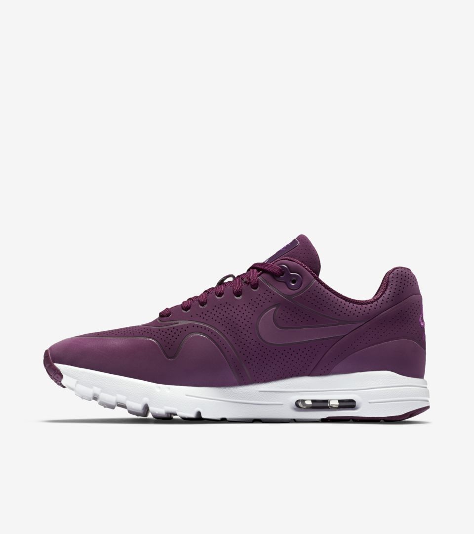 WMNS AIR MAX 1 ULTRA MOIRE WMNS AIR MAX 1 ULTRA MOIRE