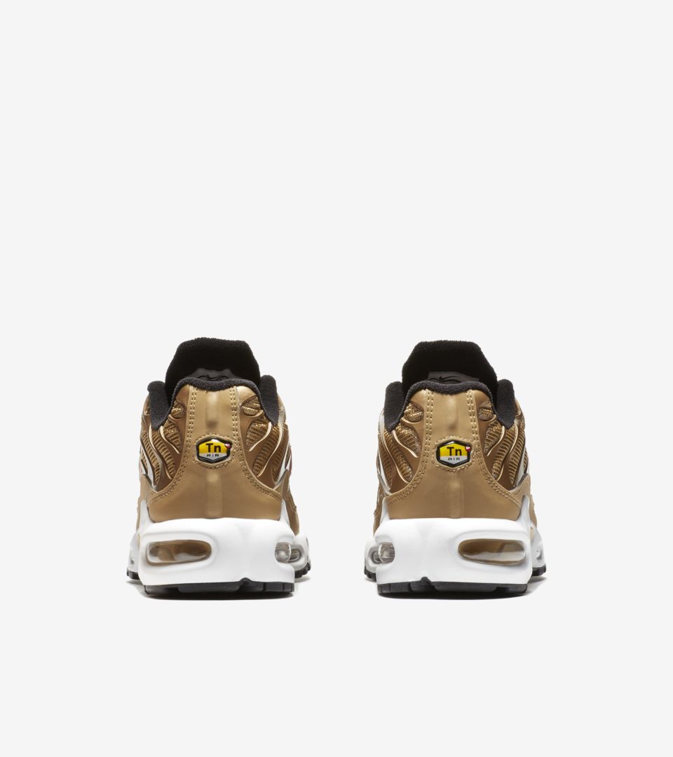 Nike Air Max 97 OG QS 'Metallic Gold' Release Date. Nike SNKRS Nike Air Max 97 OG QS 'Metallic Gold' Release Date. Nike SNKRS