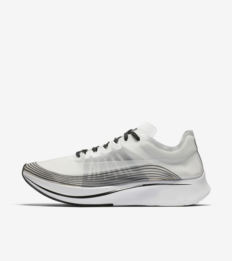 nike zoom fly black and white