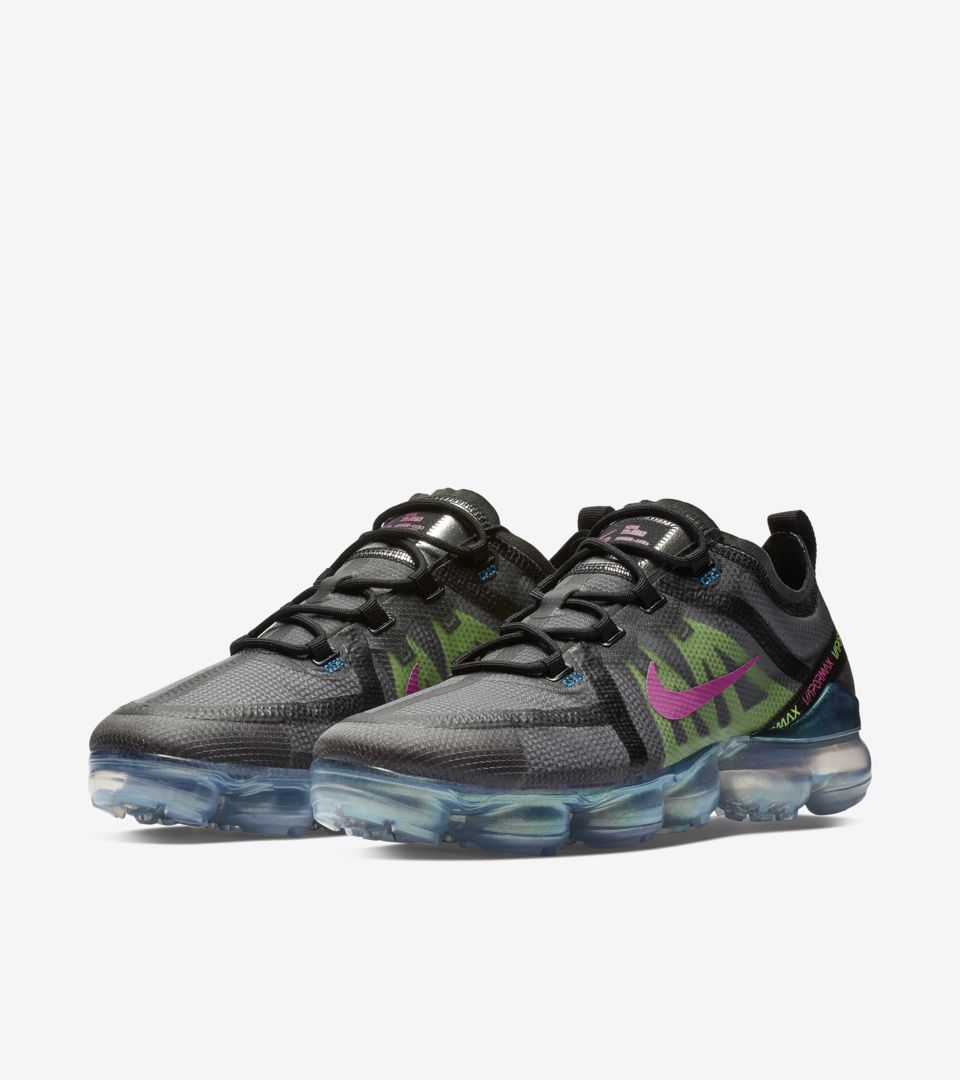 Nike Air Vapormax 2019 'Black & Active Fuschia' Release Date Nike Air Vapormax 2019 'Black & Active Fuschia' Release Date
